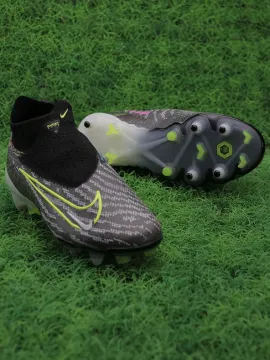 Nike Phantom GX Elite DF SG-PRO Anti-Clog Football Boots