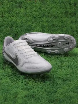 Nike Tiempo Legend 9 Elite FG Football Boots