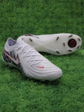 Nike Phantom GX II Elite FG Football Boots