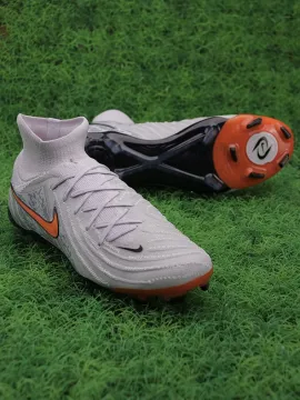 Nike Phantom Luna II Elite FG Football Boots